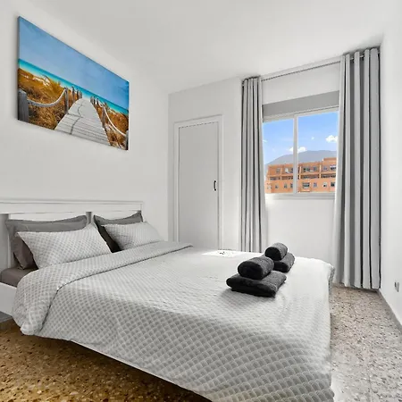 Cozy In Center Of Cristianos Ocean And Mountain View Appartamento *