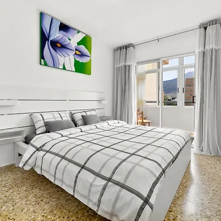 Appartamento Cozy In Center Of Cristianos Ocean And Mountain View Arona (Tenerife)