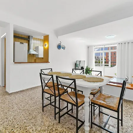 Appartamento Cozy In Center Of Cristianos Ocean And Mountain View