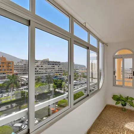 Appartamento Cozy In Center Of Cristianos Ocean And Mountain View